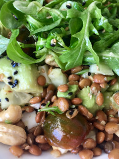 Una foto de Ensalada de lentejas súper saludable!!💕🌿