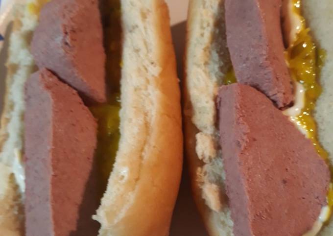 Braunschweiger on a Bun