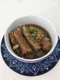 ก๋วยเตี๋ยวซี่โครงหมูตุ๋น ลูกชิ้น