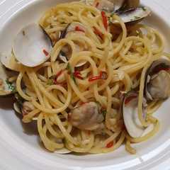 รูปของ 30. Spaghetti aglio e olio with Clam