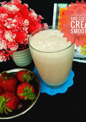 A picture of Strawberry and coconut cream smoothie.