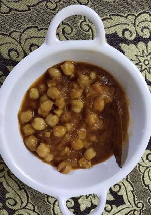 A picture of Chana masala.