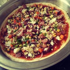 A picture of Egg pizza.