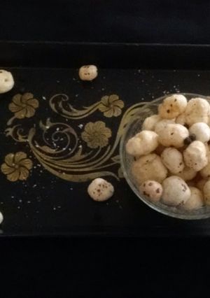A picture of Salt and pepper Makanan.