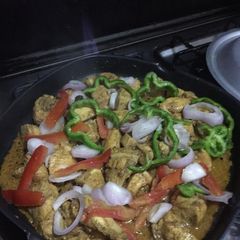 A picture of Chicken Handi.