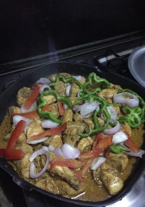 A picture of Chicken Handi.