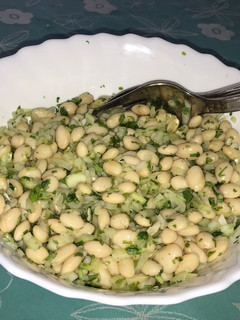 Una foto de Ensalada de porotos viejos
