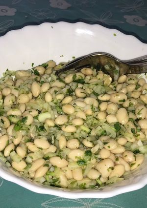 Una foto de Ensalada de porotos viejos