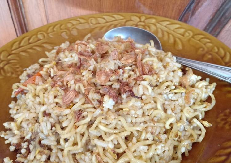 Resep Nasi goreng ruwet (mie+nasi), Enak