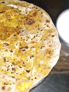 गोभी पनीर के भरवां परांठे (Gobhi paneer ke bharva parathe recipe in Hindi) रेसिपी मुख्य फोटो