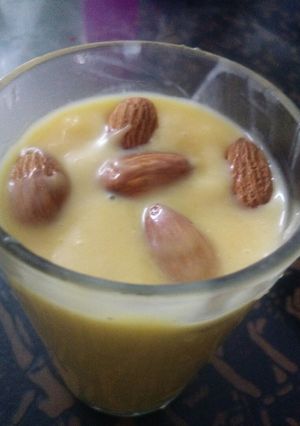 A picture of Yummy mango milk shake.