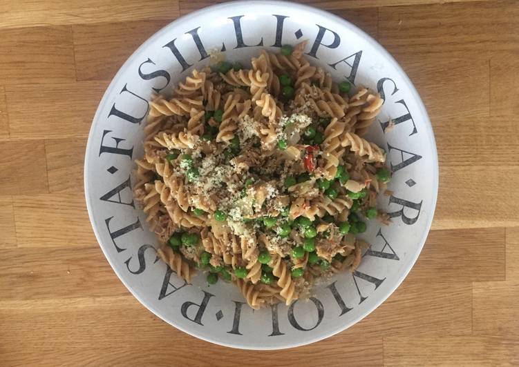 Step-by-Step Guide to Make Homemade Tuna, pea and red chilli pasta