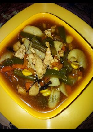 হেল্থি চিকেন পাস্তা স্যুপ (healthy chicken pasta soup recipe in Bengali) রেসিপির প্রধান ছবি