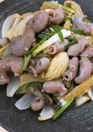 Hình của món Bao tử cá xào cải chua.
