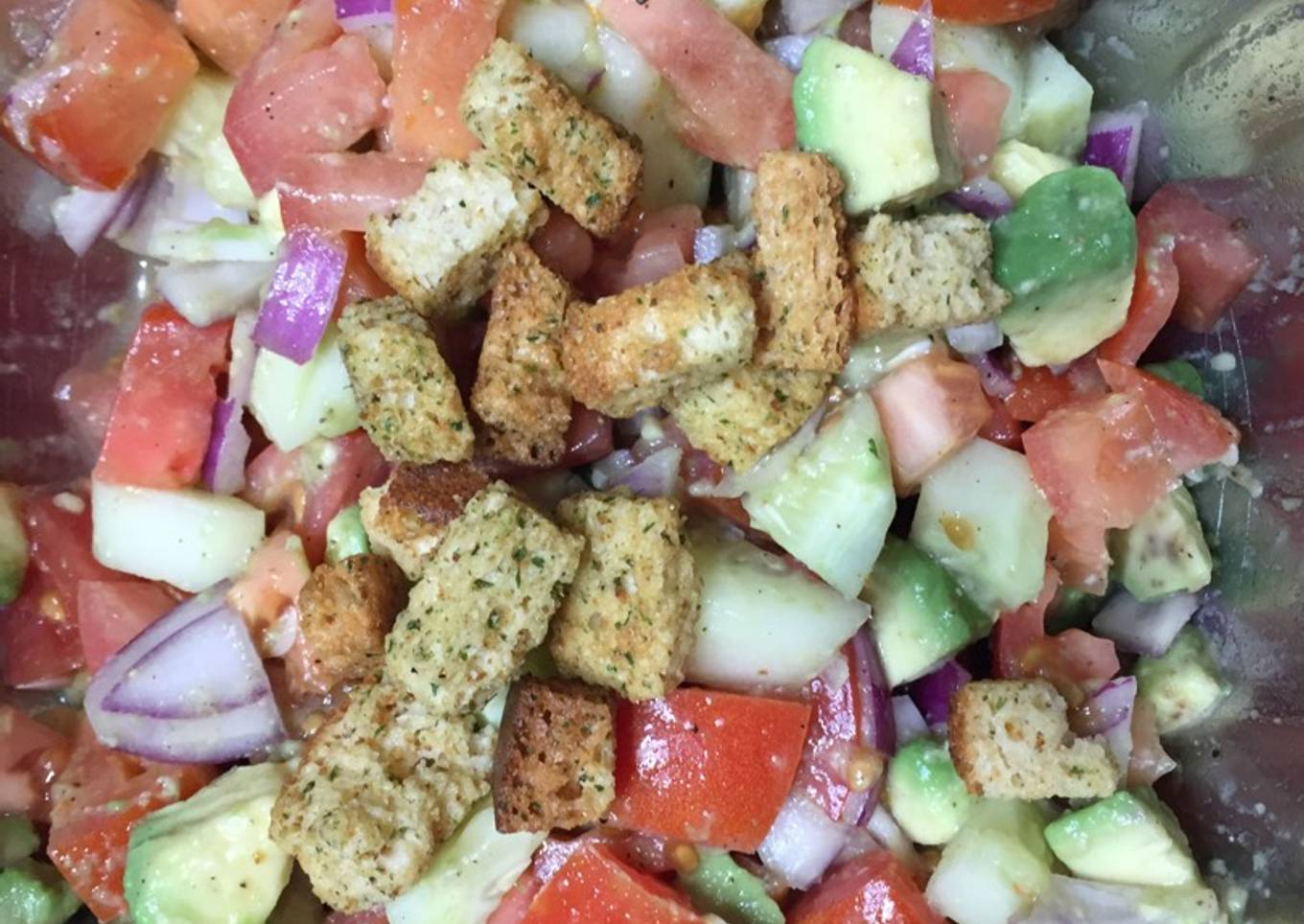 Avocado Cucumber salad
