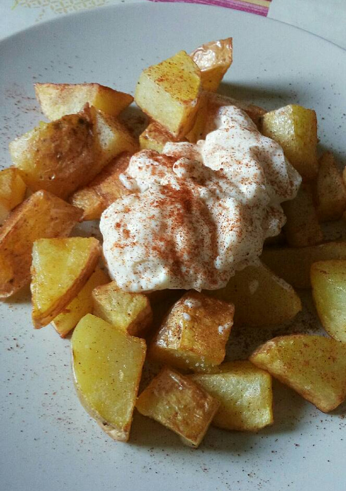 Una foto de Patatas alioli "Barceloneta"