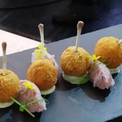 A picture of Mini chicken bomb.
