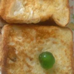 A picture of Toast mayai.