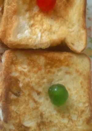 A picture of Toast mayai.