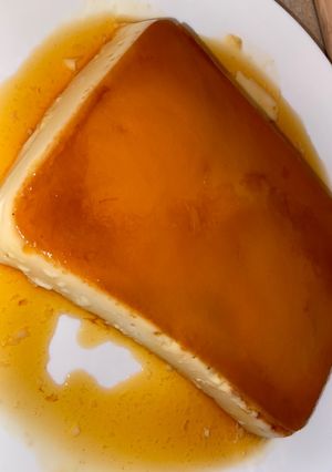 Una foto de Flan de coco con fireball
