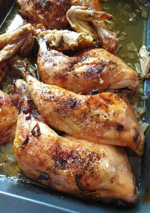 Une photo de Cuisses de poulet rôti 😋