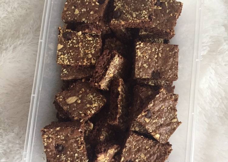 Langkah Mudah untuk Membuat Brownies Kering with Oat, Sempurna