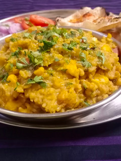 मिश्र डाळ खिचडी रेसिपी चे मुख्य फोटो