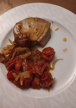 A picture of Albacore Tuna Steaks caramelized cherry tomatoes & onions EASY.