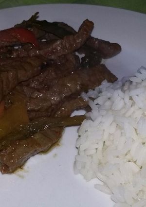Una foto de Carne con verduras al wok (Chow fan sencillo)