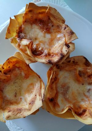 A picture of Lasagne muffins.