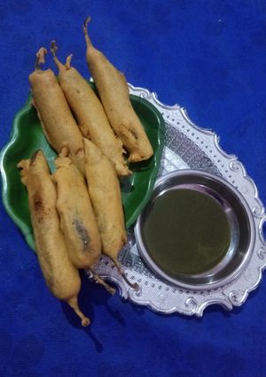 राजस्थानी भरवां मिर्ची वड़ा (rajasthani bharwa mirchi vada recipe in Hindi) रेसिपी मुख्य फोटो