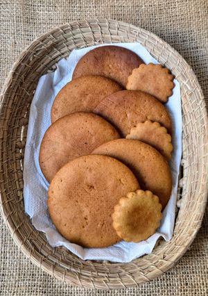 Una foto de Galletitas de miel y extracto de malta 🍯 🐝 🍺