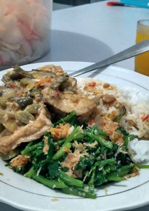 Foto resep Ikan asin Jambrong santan pedas