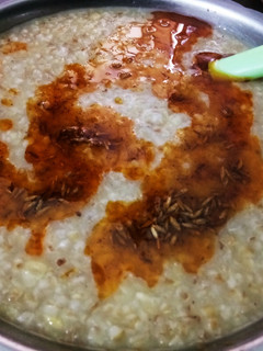 नमकीन दलिया (Namkeen daliya recipe in Hindi) रेसिपी मुख्य फोटो