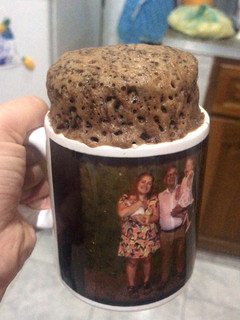 Una foto de Bizcochuelo de chocolate (Mug cake)