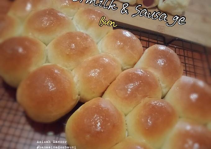 Buttermilk & Sausage Bun