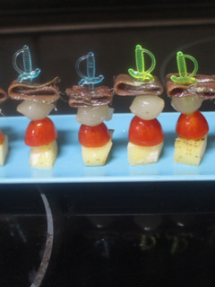 Una foto de Banderillas de queso con anchoas