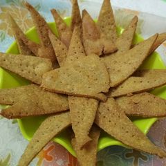 A picture of Nacho chips.