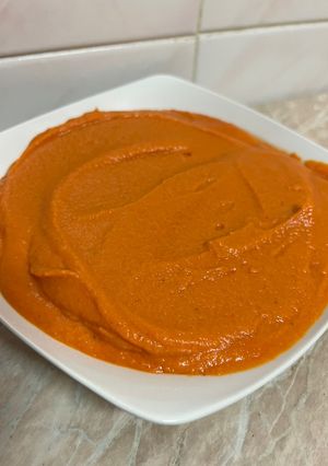 O poză a rețetei Hummus cu ardei kappia copt.