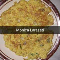 A picture of Omelette mie soto.