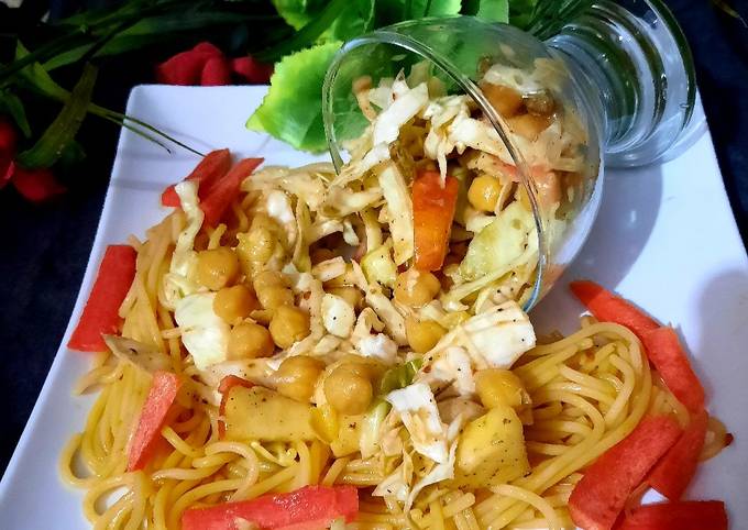 Coconut spaghetti salad