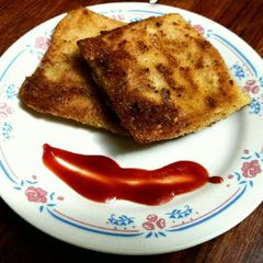 A picture of Cheesy box pattis.