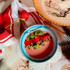 A picture of Carrot Cucumber Strawberry Smoothie Bowl.