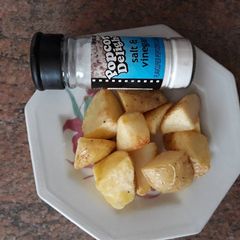 A picture of Tasty potato wedges.