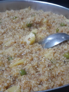 वेजिटेबल दलिया (vegetable daliya recipe in Hindi) रेसिपी मुख्य फोटो
