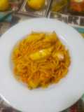 Fideos con chocos y langostinos