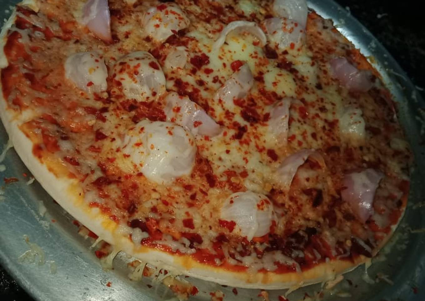 Onion pizza