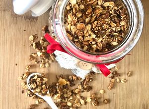 Foto di Granola frutta secca, semi e mango disidratato 🥭