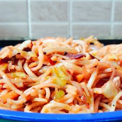 A picture of Veg Hakka noodles.