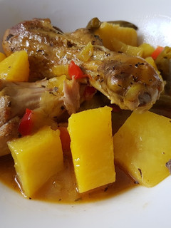 Una foto de Estofado de Pollo con Papas
